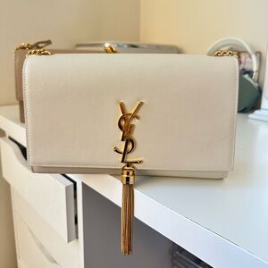Kate Medium YSL Monogram Grain de Poudre Crossbody